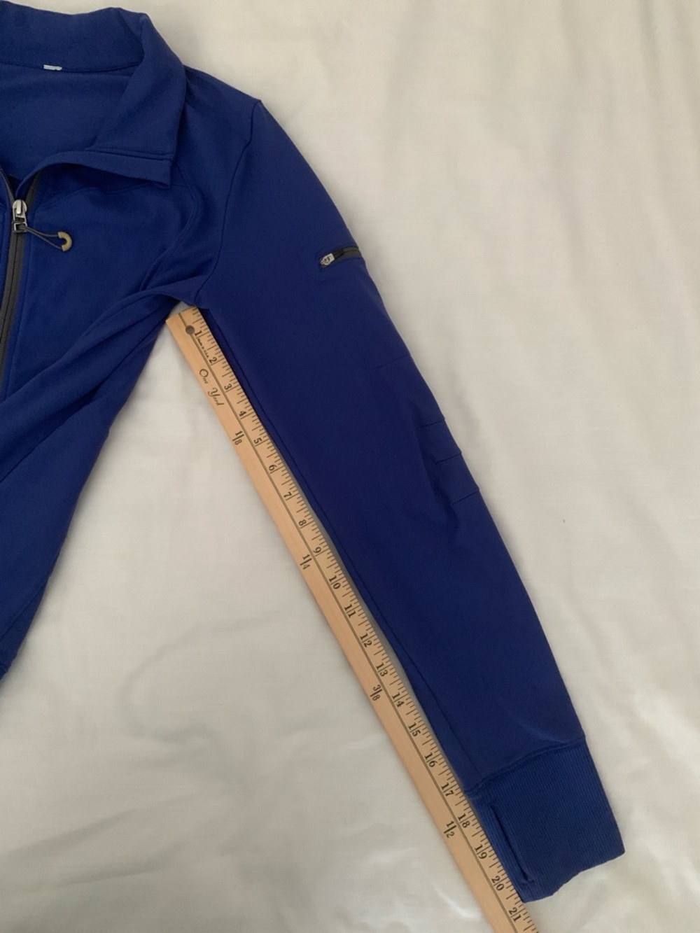 EUC Alo Yoga Blue Full Zip Performance Track Jacket - Size S/M - Picture 16 of 16